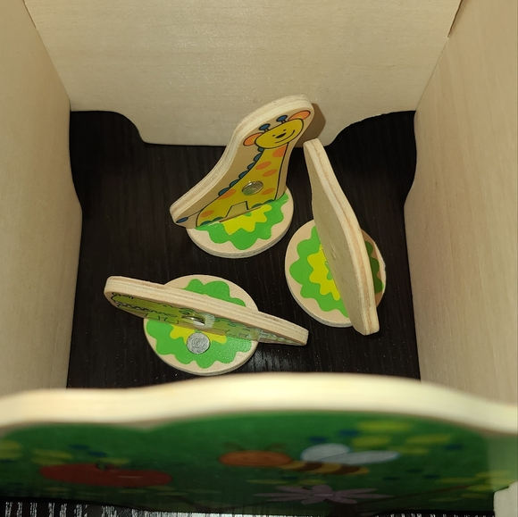 Animals fishing in the trees Magnetic Game - Picture 4 of 7